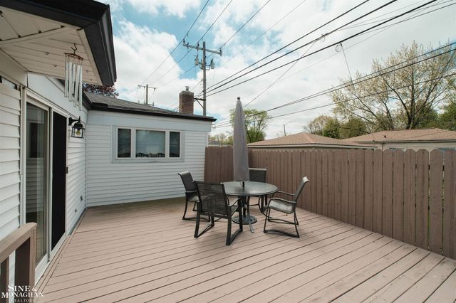 16115 Yew Street, Roseville, MI 48066