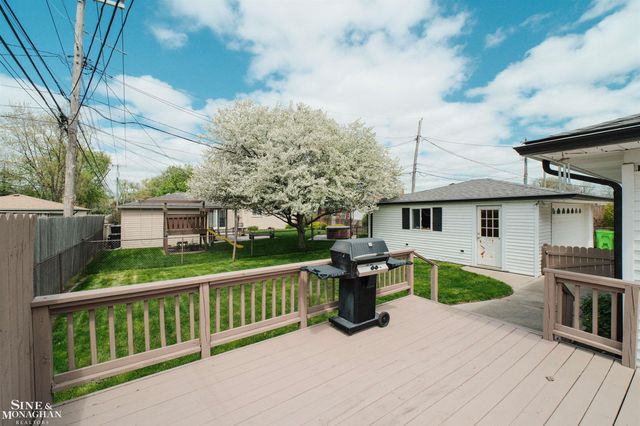 16115 Yew Street, Roseville, MI 48066
