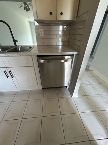 4348 RUSTIC DRIVE C, New Port Richey, FL 34652