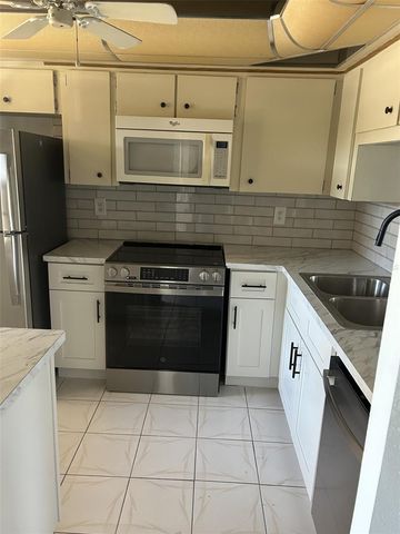 4348 RUSTIC DRIVE C, New Port Richey, FL 34652