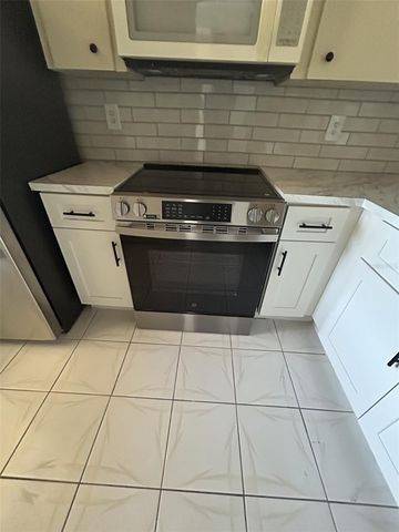 4348 RUSTIC DRIVE C, New Port Richey, FL 34652