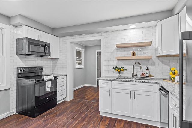 861 E Happy Hollow Dr, Clarksville, TN 37040