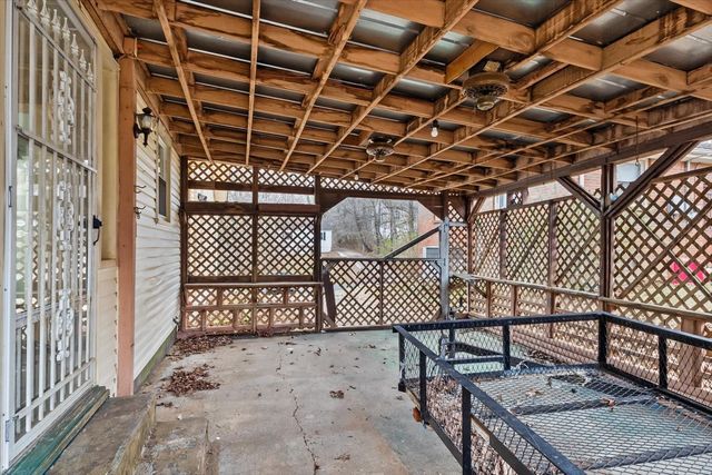 861 E Happy Hollow Dr, Clarksville, TN 37040