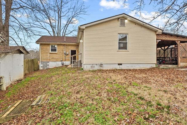 861 E Happy Hollow Dr, Clarksville, TN 37040