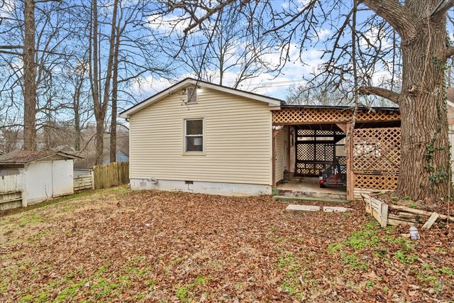 861 E Happy Hollow Dr, Clarksville, TN 37040