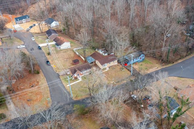 861 E Happy Hollow Dr, Clarksville, TN 37040