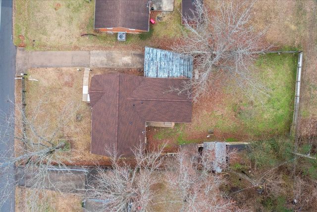 861 E Happy Hollow Dr, Clarksville, TN 37040