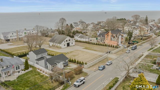 1092 Ocean Avenue, New London, CT 06320