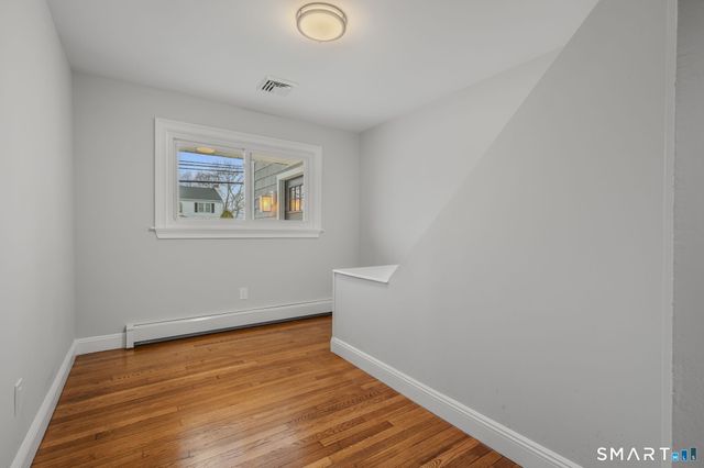 1092 Ocean Avenue, New London, CT 06320