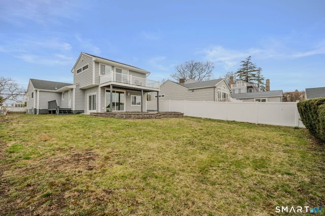 1092 Ocean Avenue, New London, CT 06320