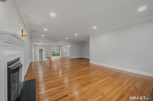 1092 Ocean Avenue, New London, CT 06320