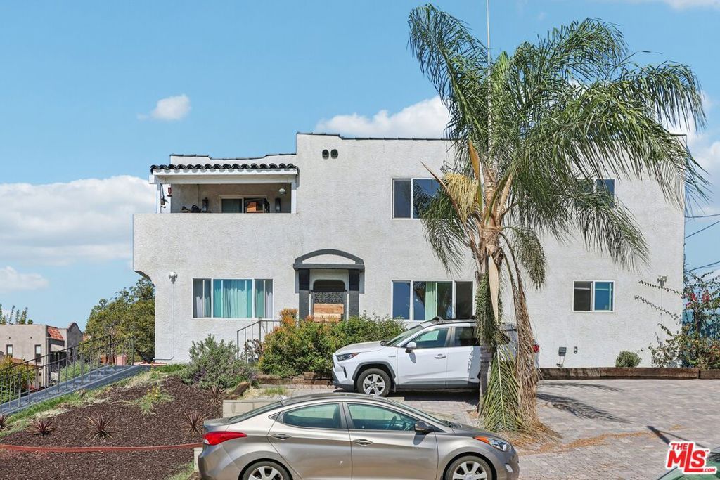 2048 S Harcourt Avenue, Los Angeles, CA 90016 — photo 2