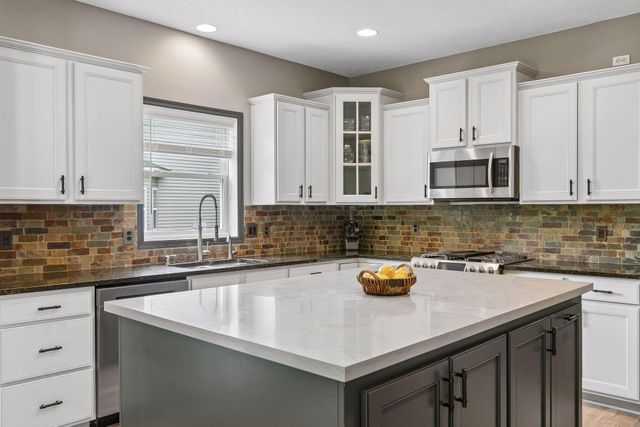 18934 63rd Place N, Maple Grove, MN 55311