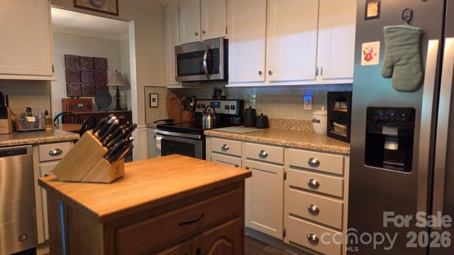 809 Alexander Street, Lincolnton, NC 28092