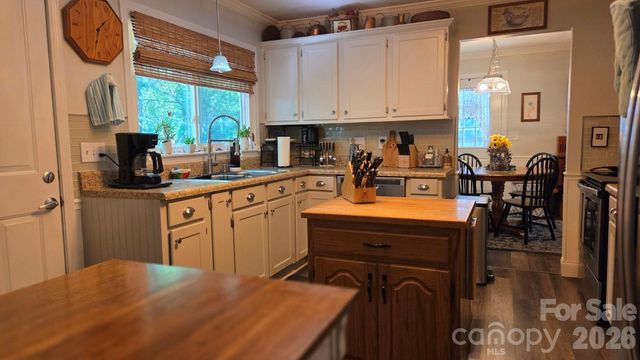809 Alexander Street, Lincolnton, NC 28092