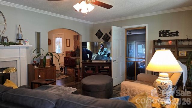 809 Alexander Street, Lincolnton, NC 28092