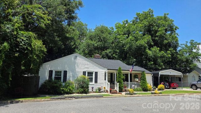 809 Alexander Street, Lincolnton, NC 28092