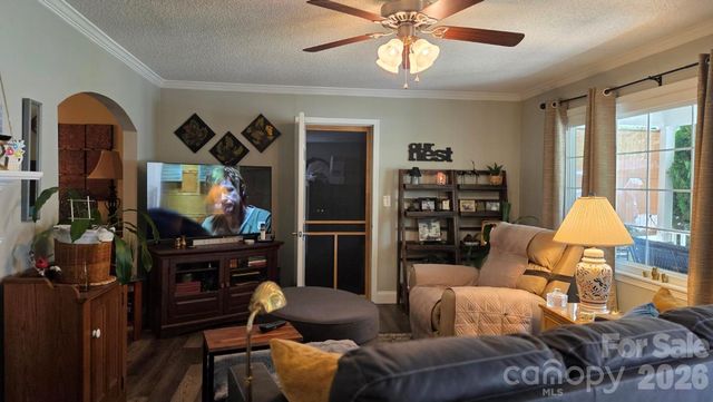 809 Alexander Street, Lincolnton, NC 28092