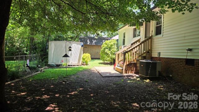 809 Alexander Street, Lincolnton, NC 28092