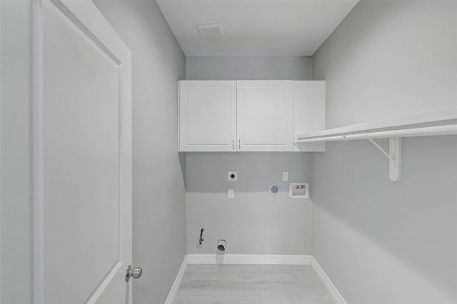 6705 Roanoke St, Houston, TX 77028