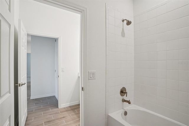 700 FARFIELDS STREET, Deland, FL 32720