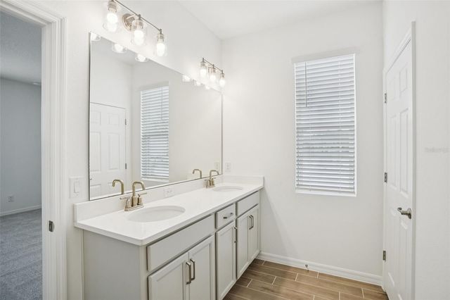 700 FARFIELDS STREET, Deland, FL 32720