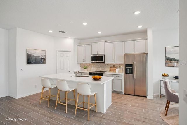 700 FARFIELDS STREET, Deland, FL 32720