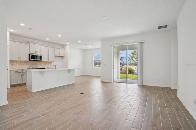 700 FARFIELDS STREET, Deland, FL 32720