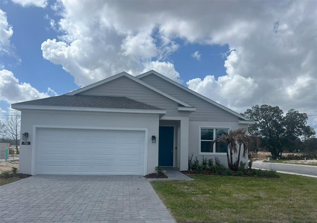 700 FARFIELDS STREET, Deland, FL 32720