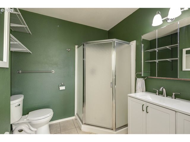 410 W GRANT St, Carlton, OR 97111