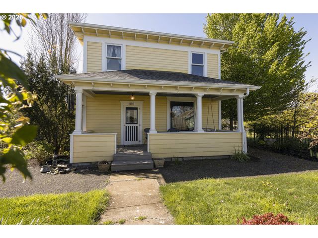 410 W GRANT St, Carlton, OR 97111
