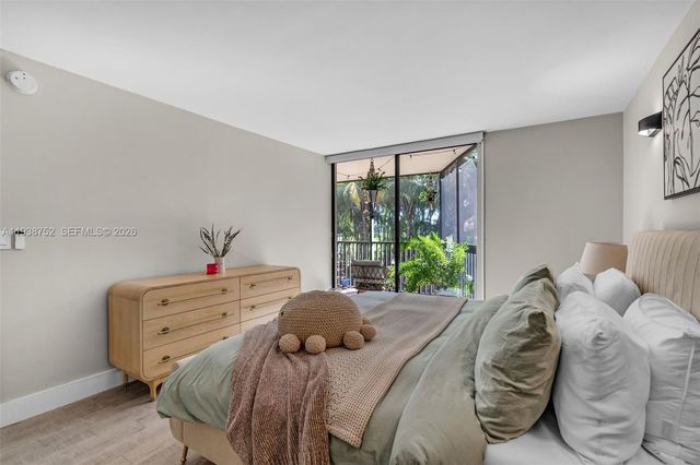 20367 W Country Club Dr L25, Aventura, FL 33180