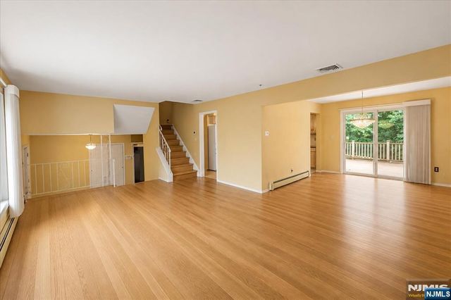 42 Aberdeen Avenue, Wayne, NJ 07470