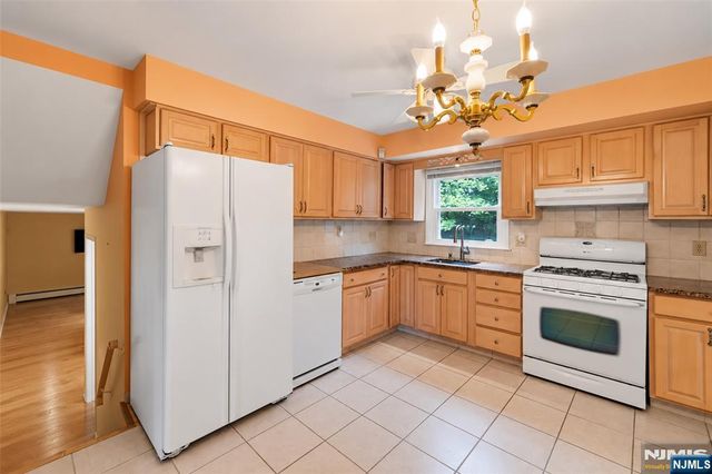 42 Aberdeen Avenue, Wayne, NJ 07470