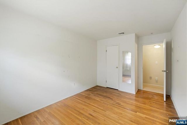 42 Aberdeen Avenue, Wayne, NJ 07470
