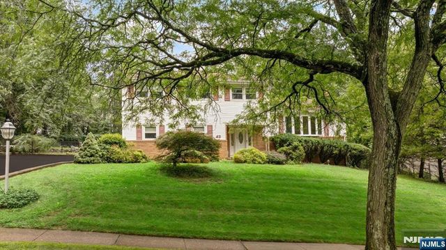 42 Aberdeen Avenue, Wayne, NJ 07470