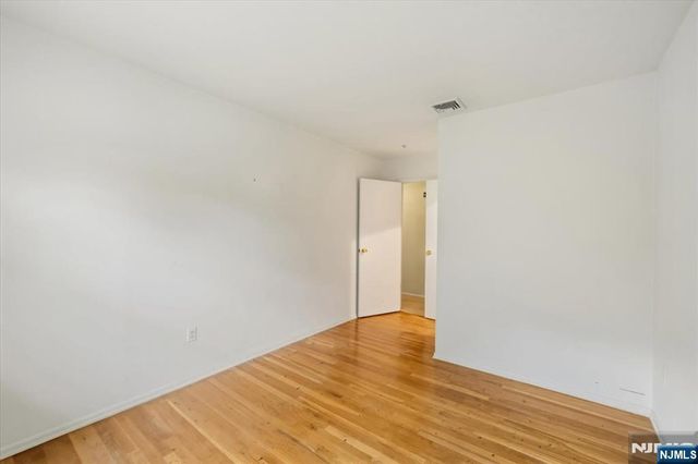 42 Aberdeen Avenue, Wayne, NJ 07470