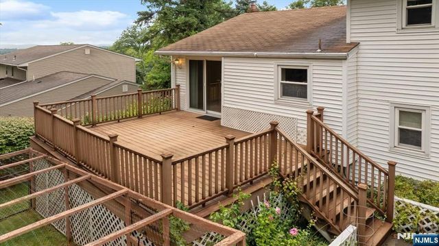 42 Aberdeen Avenue, Wayne, NJ 07470