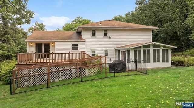 42 Aberdeen Avenue, Wayne, NJ 07470