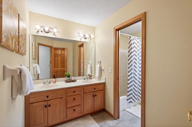 23245 Itasca Avenue N, Forest Lake, MN 55025