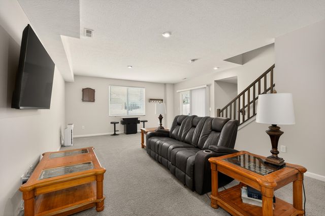 2201 Ridgeline Drive, Hebron, KY 41048