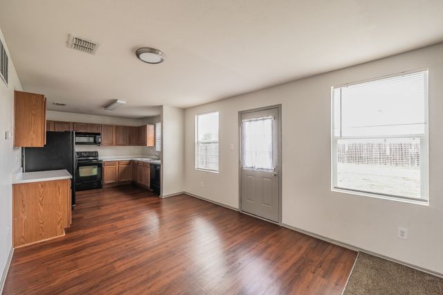 1420 Krista Drive, Burleson, TX 76028