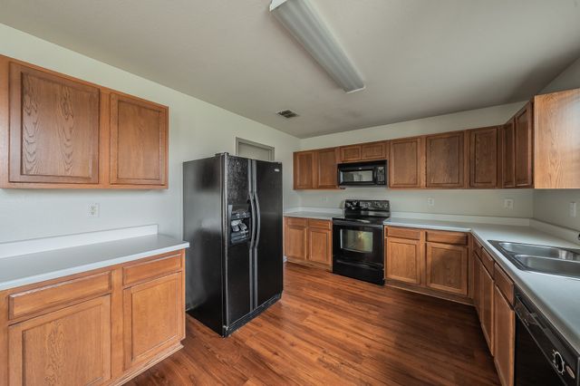 1420 Krista Drive, Burleson, TX 76028