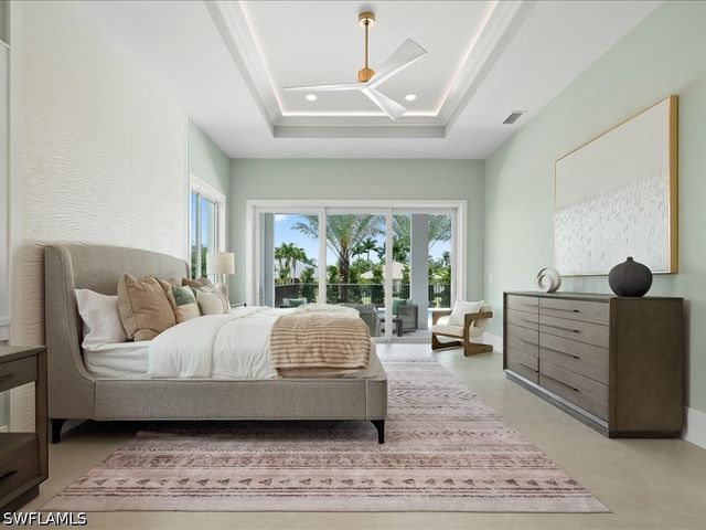 10702 6th ST, Naples, FL 34108