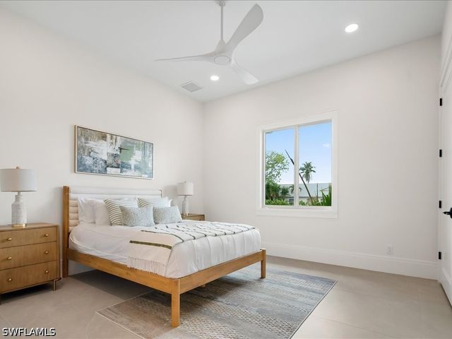 10702 6th ST, Naples, FL 34108