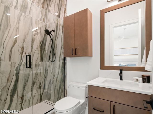 10702 6th ST, Naples, FL 34108