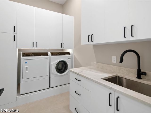 10702 6th ST, Naples, FL 34108
