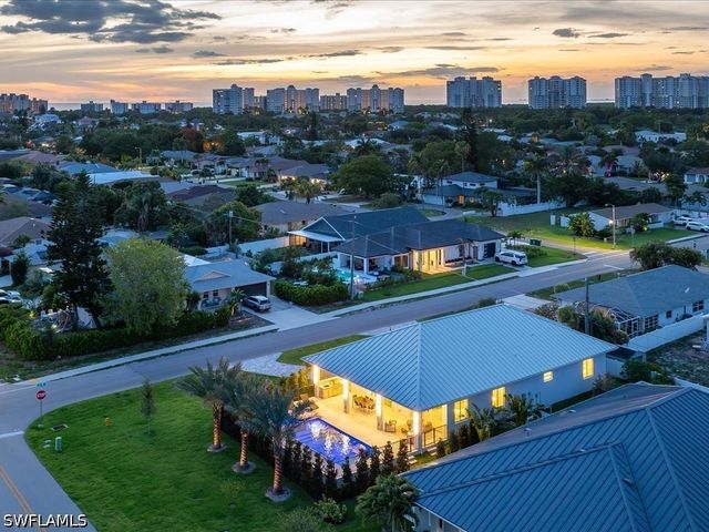 10702 6th ST, Naples, FL 34108