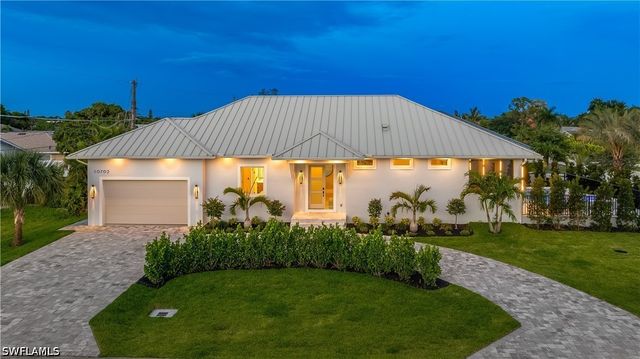 10702 6th ST, Naples, FL 34108