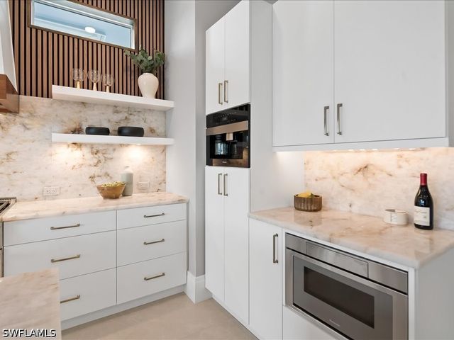 10702 6th ST, Naples, FL 34108